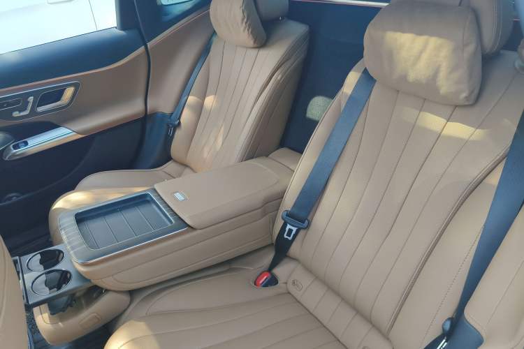 Used Mercedes-Benz E-Class 2024 E 300 L Luxury Model
