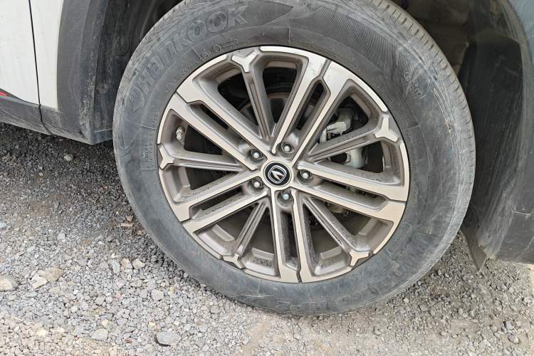 Used CHANGAN CS75 PLUS 2021 1.5T Automatic Prestige Model Right Front Wheel Hub