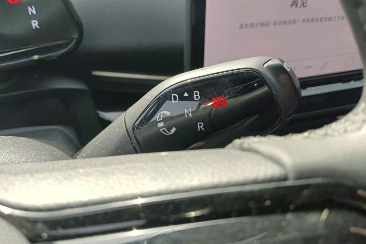 Used Volkswagen ID.UNYX 2024 Pro Long-Range Version Gear Lever