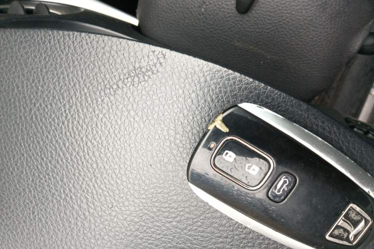 Used Luxgen Great 7 SUV 2014 2.2T Four-Wheel Drive Flagship Version
