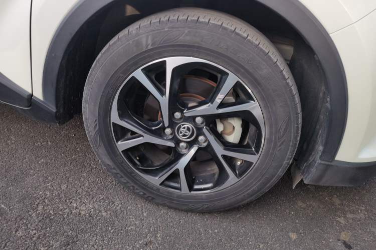 Used Toyota C-HR 2018 2.0L Luxury Edition China V Standard
