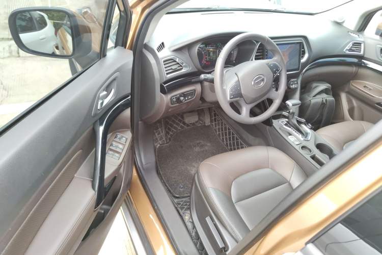 Used GAC Trumpchi GS4 2017 235T Automatic Two-Wheel Drive Elite Edition Driver Seat