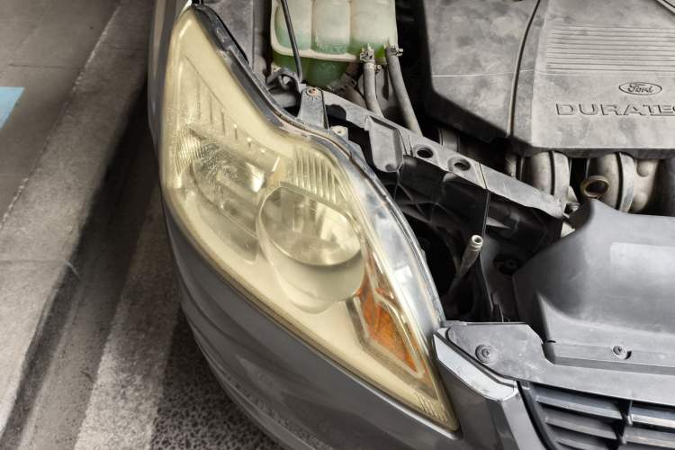 Used Ford Focus 2012 Sedan Classic 1.8L Automatic Base Model