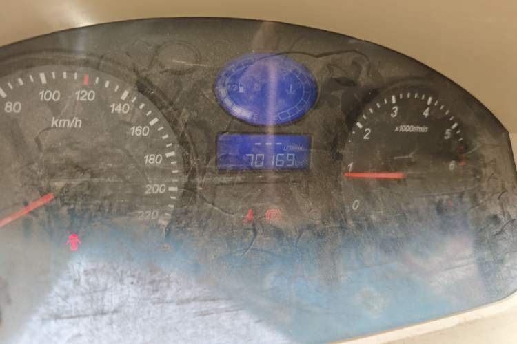 Used Karry Youya 2 2013 1.5L Standard Model
