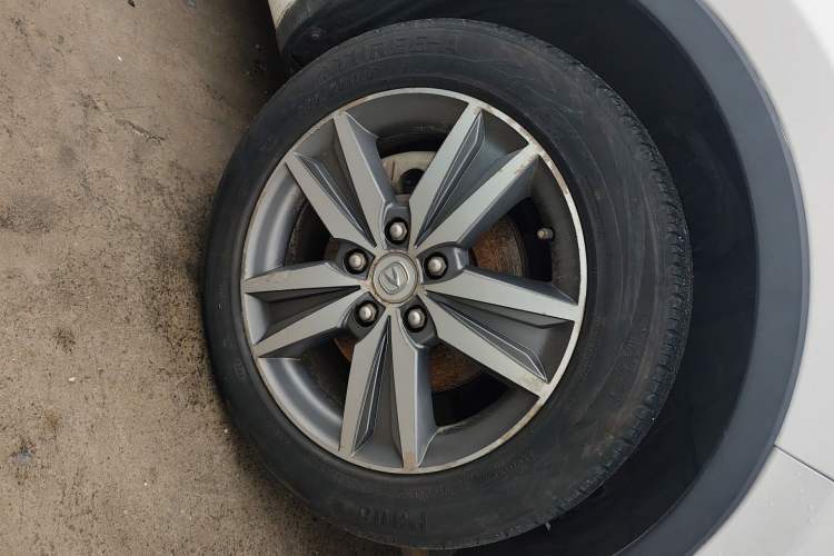 Used CHANGAN Eado 2013 1.6L Manual ZhiKu Model China IV Standard Right Front Wheel Hub