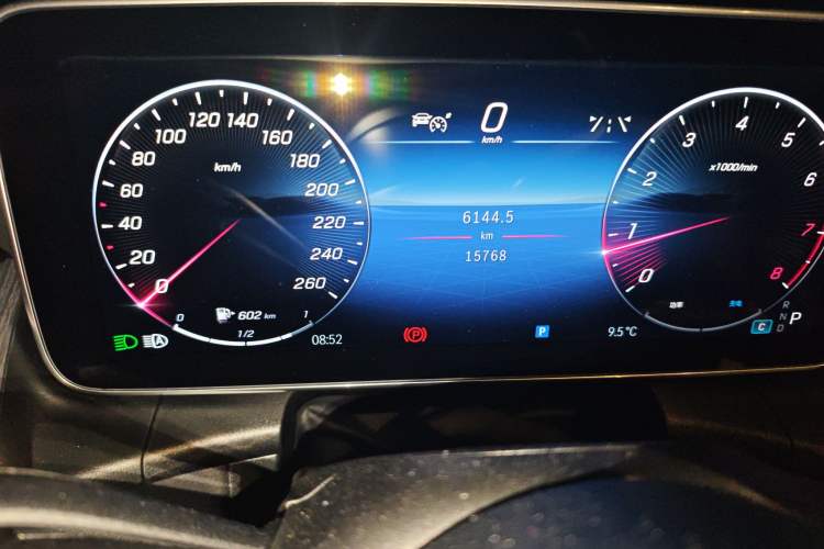 Used Mercedes-Benz GLC 2024 Facelifted GLC 260 L 4MATIC Luxury Version 5 Seats