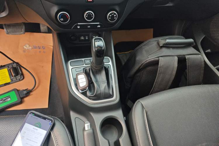 Used Hyundai ix25 2015 1.6L Automatic Two-Wheel Drive Smart GLS Trim
