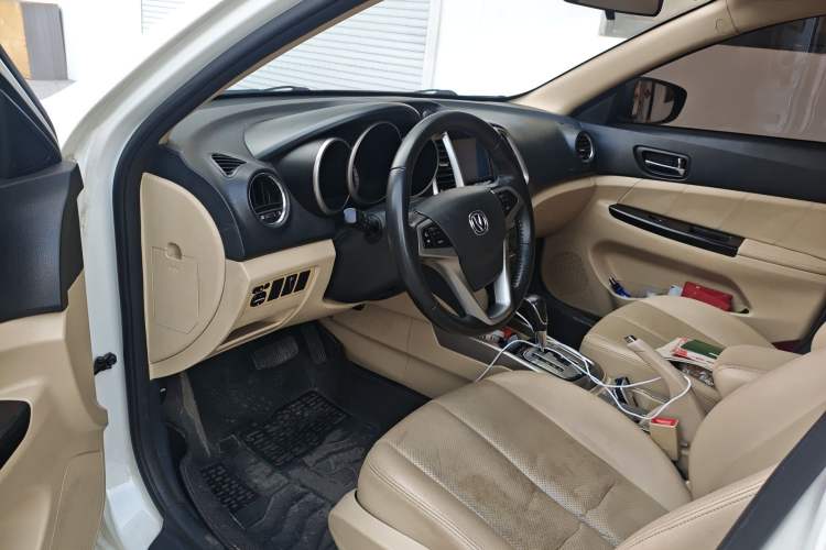 Used CHANGAN Eado 2015 1.6L Automatic Luxury Model