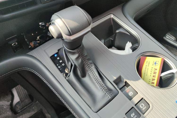 Used Toyota SIENNA 2024 2.5L Hybrid Four-Wheel Drive Prestige Edition Gear Lever