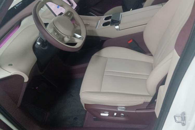 Used Xiaomi Auto YU7 2025 Ultra-Long Range High-Performance All-Wheel-Drive Max Edition
