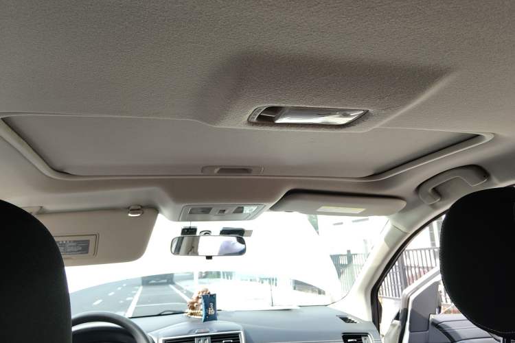 Used Nissan Tiida 2016 1.6L CVT Cool Dynamic Edition