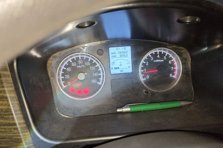 Used Jinbei Hiace X30 2016 1.3L Van Comfort Edition DLCG12 Odometer Close Up