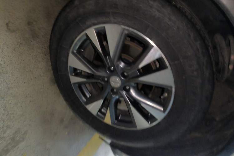 Used Nissan Murano 2015 2.5L XV RES Plus Two-Wheel-Drive Touring Edition