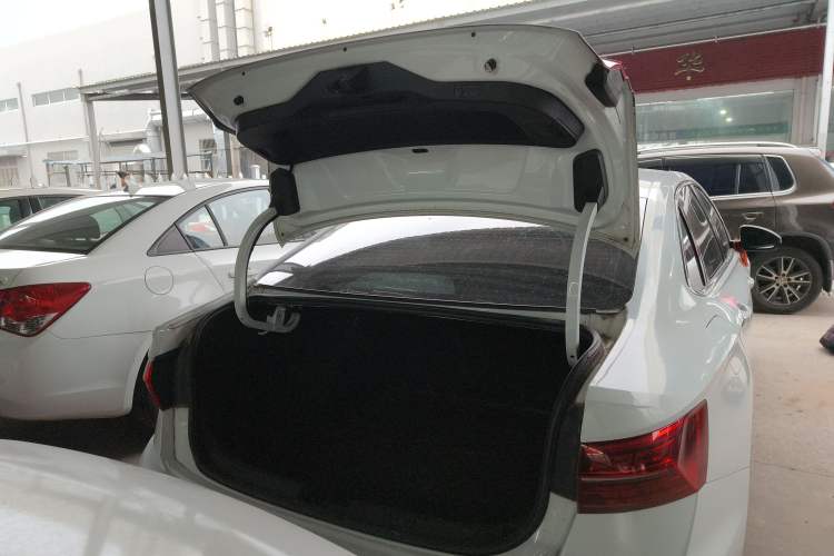 Used Volkswagen Sagitar 2019 200TSI Manual Comfort Version China VI Standard