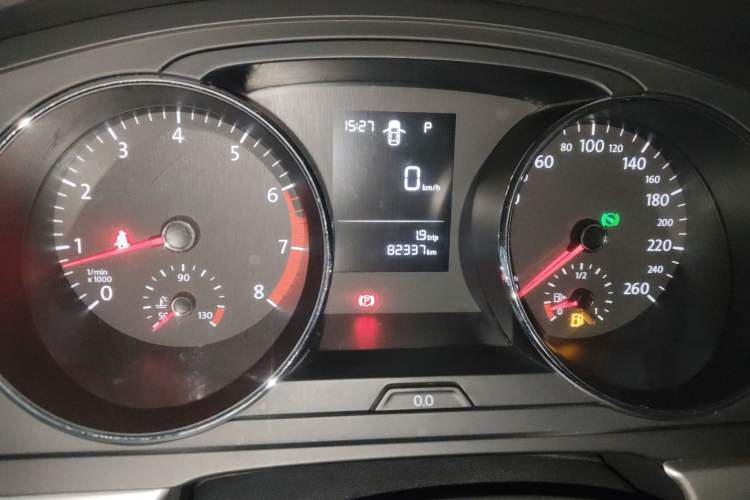 Used Volkswagen Lamando 2018 230TSI DSG Fashion Edition Odometer Close Up