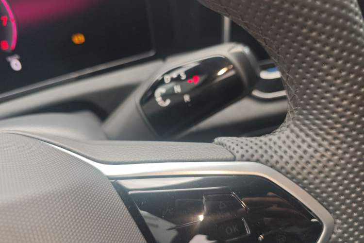 Used Volkswagen Tiguan L 2024 PRO 380TSI Four-Wheel Drive R-Line Prestige Edition Gear Lever