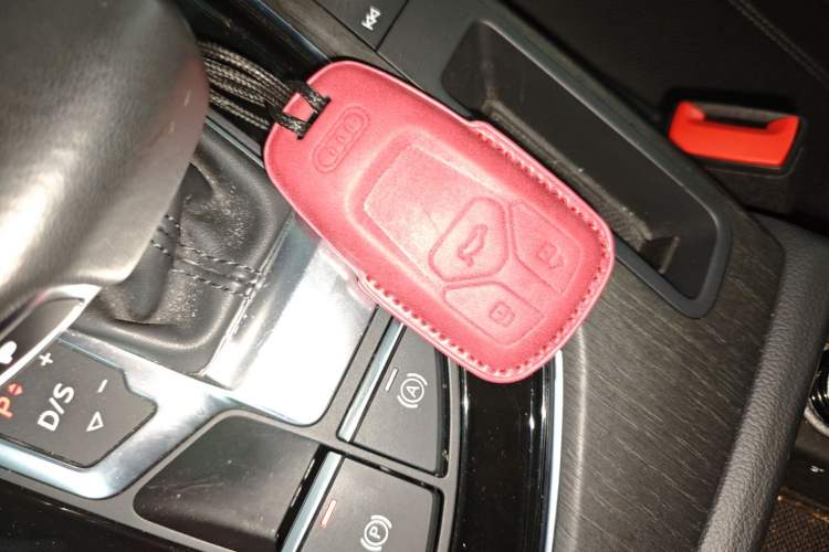 Used Audi A4L 2023 40 TFSI Luxury Dynamic Model
