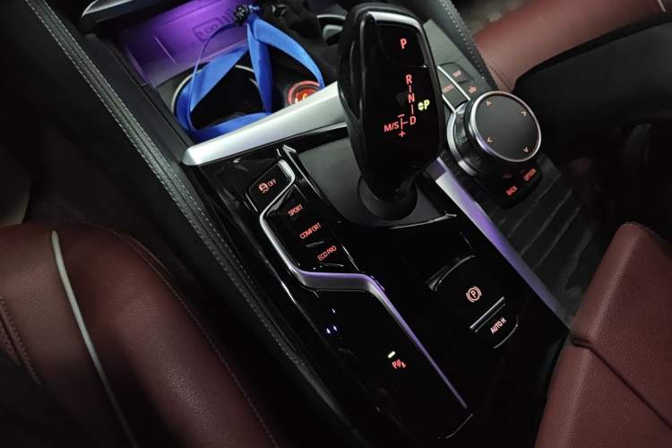 Used BMW 5 Series 2022 Second Facelift 530Li Leading Edition M Sport Package
