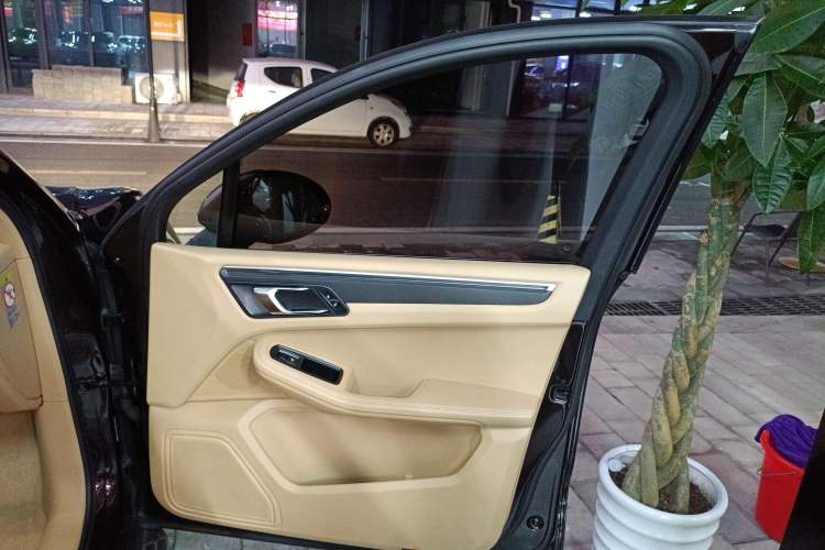 Used Porsche Macan 2014 Macan 2.0T