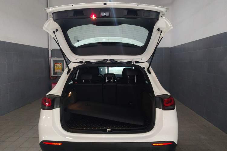 Used Mercedes-Benz GLA 2023 Facelifted GLA 200 Trunk