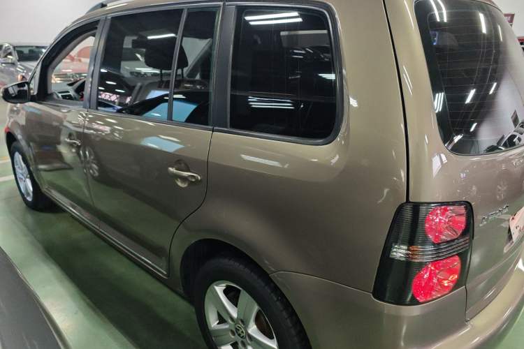 Used Volkswagen Touran 2015 1.4T DSG Comfort Edition 5 Seats