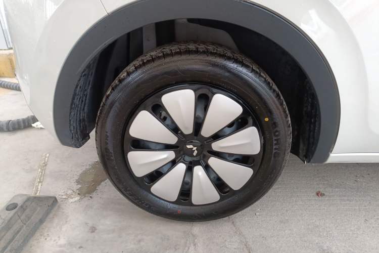 Used Wuling Bingo 2024 333 km Enjoyment Version Exterior 5