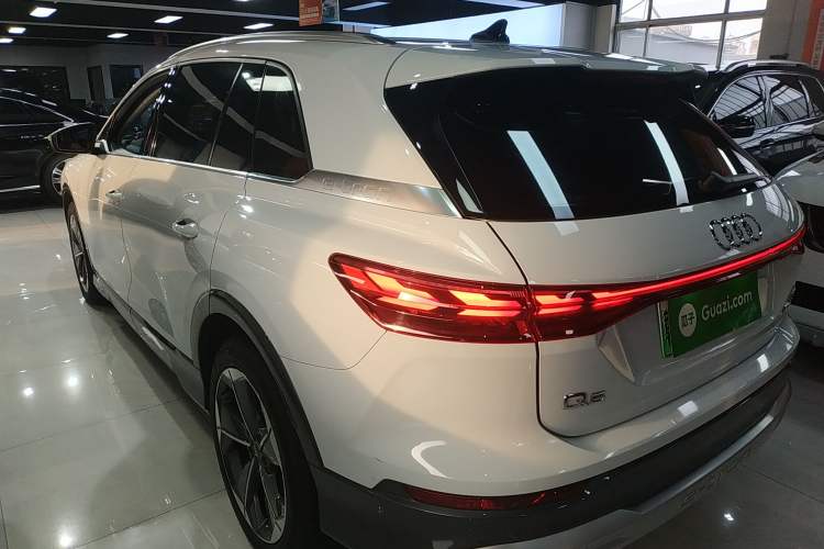 Used Audi Q5 e-tron 2023 40 e-tron Starry Edition Luxury Package Rear Left 45 Deg