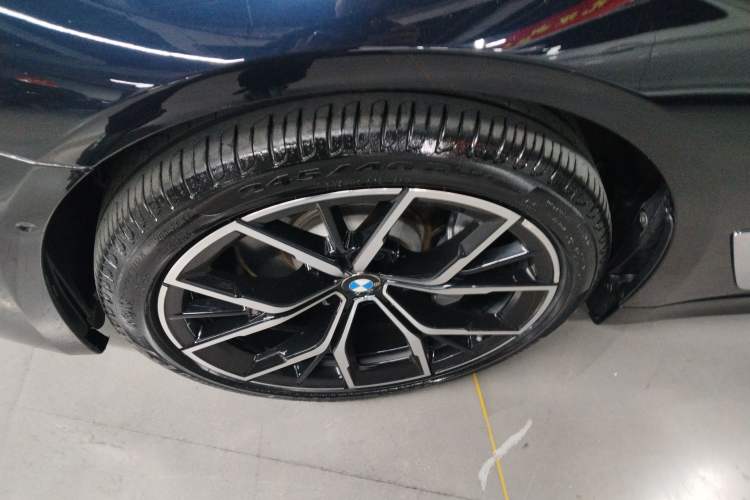 Used BMW 5 Series 2023 530Li Luxury Edition M Sport Package