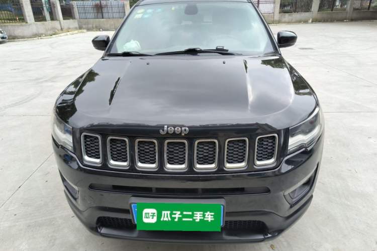 Used Jeep Compass 2017 200T Automatic Family Edition
