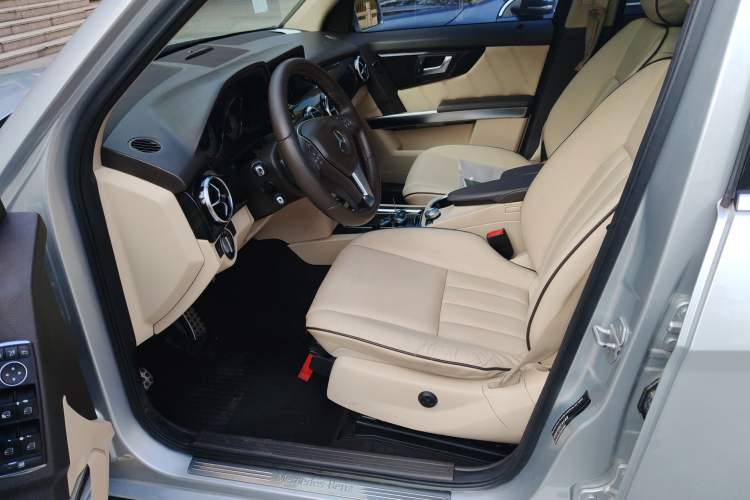 Used Mercedes-Benz GLK-Class 2013 GLK 300 4MATIC Luxury Model
