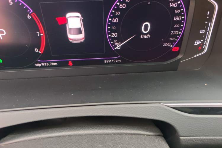 Used Volkswagen Magotan 2020 330TSI DSG Luxury Edition Odometer Close Up