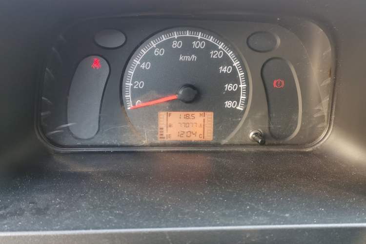 Used Wuling Zhiguang 2015 1.2L Practical LS-I Model