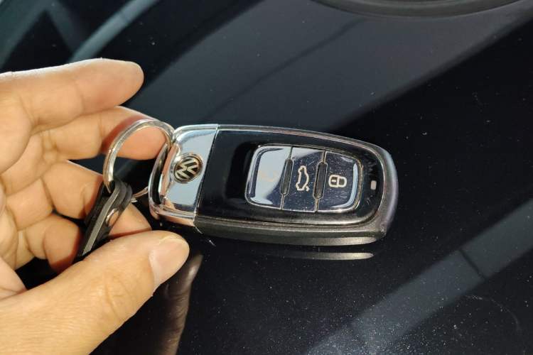 Used Volkswagen Phideon 2018 Revised Version 380TSI Two-Wheel Drive Business Edition
