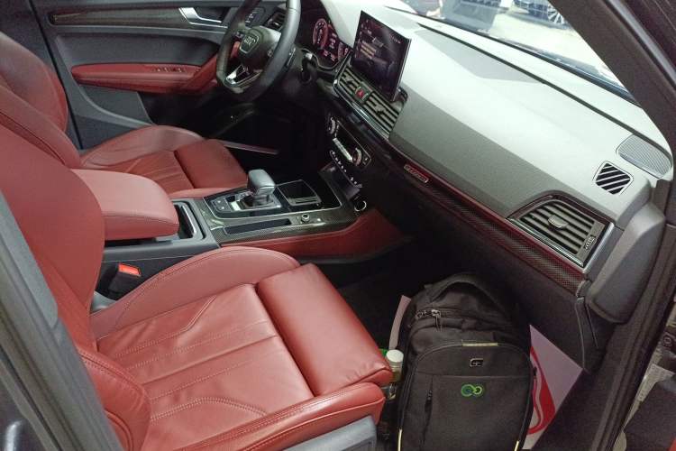 Used Audi Q5L Sportback 2021 40 TFSI Enjoy Life Edition Right Front Seat