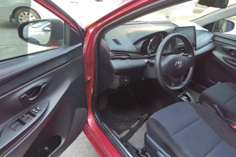 Used Toyota YARiS L Zhi Xuan 2016 Revised 1.5E CVT Charming Edition
