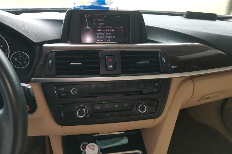 Used BMW 3 Series 2013 320Li Fashion Model
