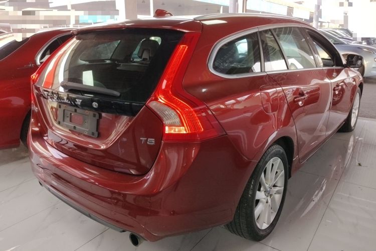 Used Volvo V60 2014 T5 Zhiyi Edition