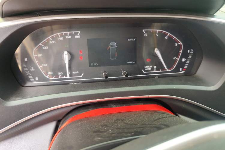 Used SAIC MAXUS Xintu V80 2024 Aotuntong 6MT Short-Wheelbase Mid-Roof Model with 127 Ps 5/6 Seats