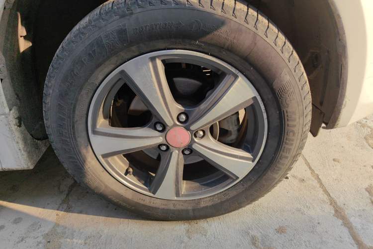 Used Haval H6 2013 Upgraded Model 1.5T Manual Two-Wheel Drive Urban Version
