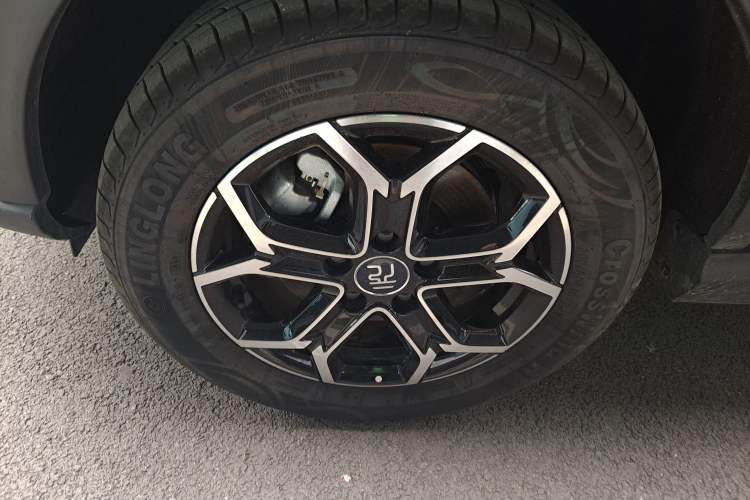 Used BYD Yuan Pro 2023 401KM Luxury Version Exterior 4