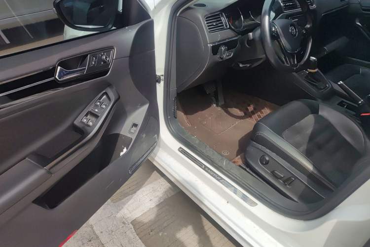 Used Volkswagen Sagitar 2018 280TSI DSG Luxury Model Driver Seat