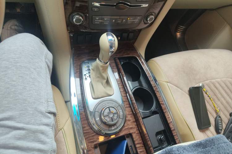 Used Nissan Patrol  Gear Lever