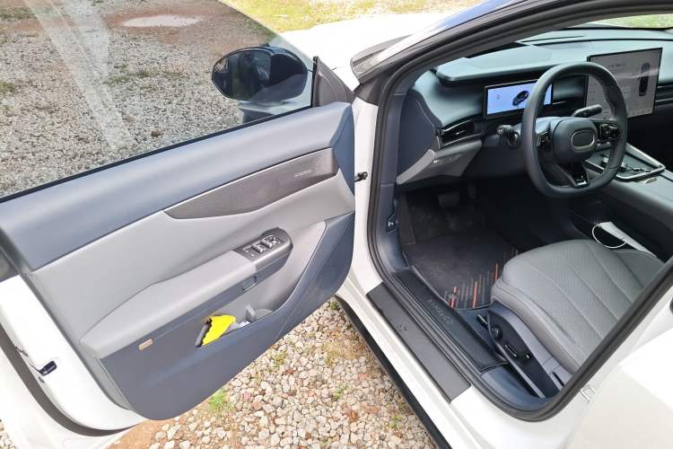 Used Lynk & Co 07 2024 EM-P 126 Long-Range Ultra
