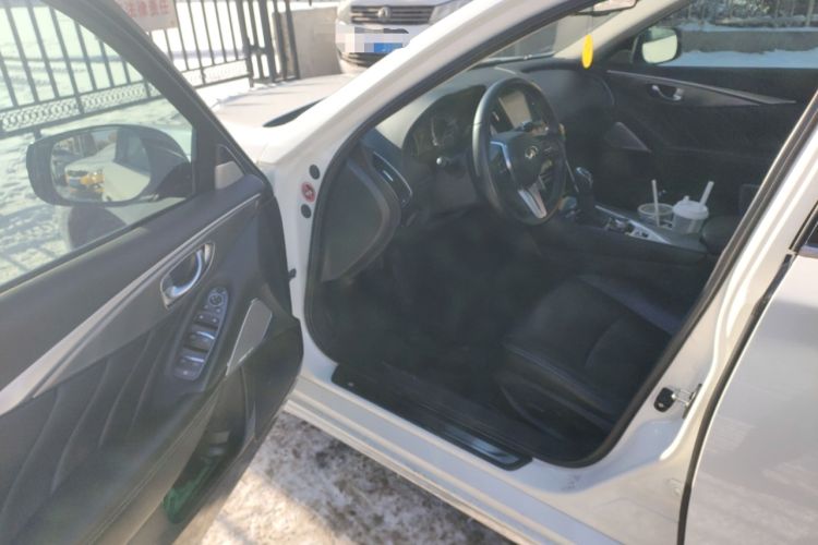 Used Infiniti Q50L 2018 2.0T Enjoyment Version China VI Standard