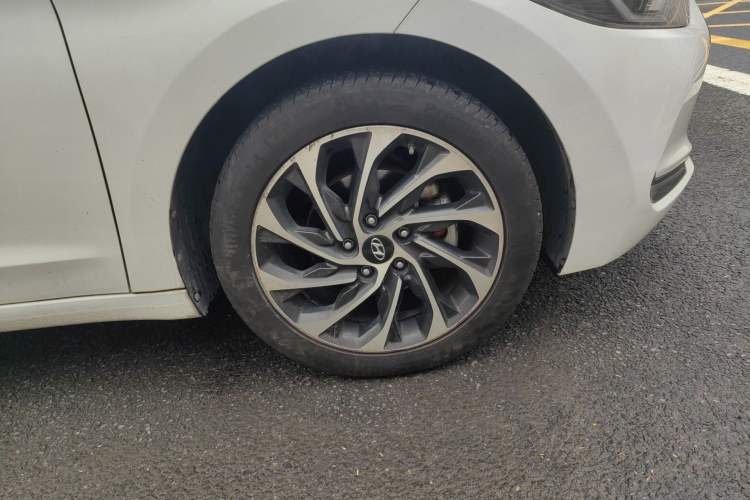 Used Hyundai Elantra (6th Generation / Lingdong) 2019 1.4T Dual-Clutch Xuan Dong · Dynamic Model Right Front Wheel Hub