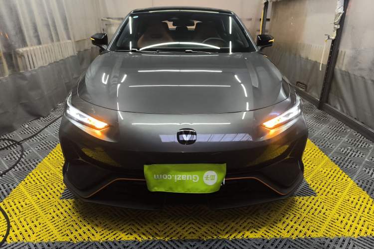 Used Changan UNI-V 2025 Model Third-Generation 2.0T Dynamic Edition