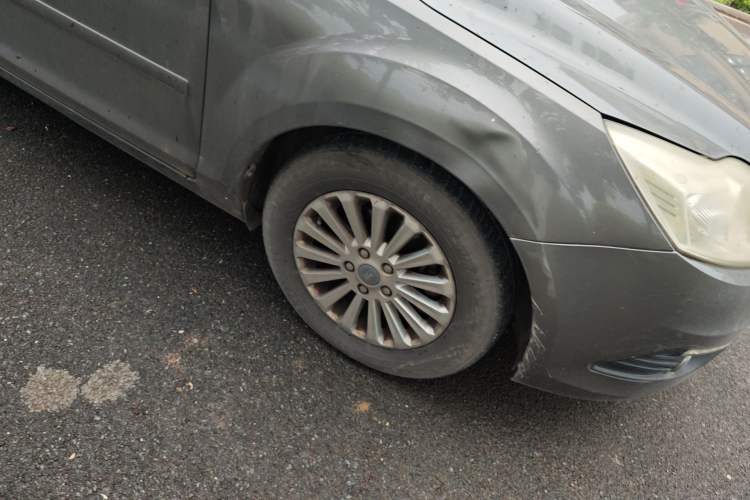 Used Ford Focus 2013 Sedan Classic 1.8L Automatic Fashion Edition