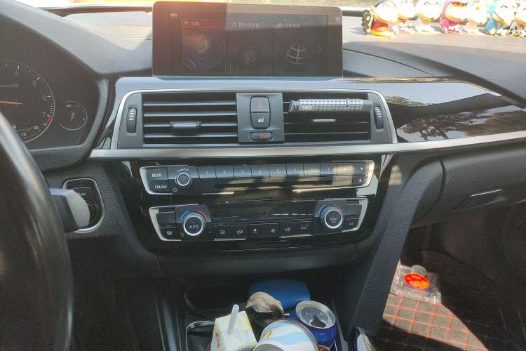 Used BMW 3 Series 2019 320Li M Sport Package Audio And AC Panel