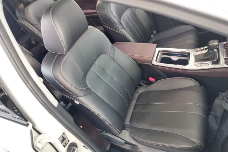 Used GAC Trumpchi M6 2023 PRO 270T DCT Luxury Edition
