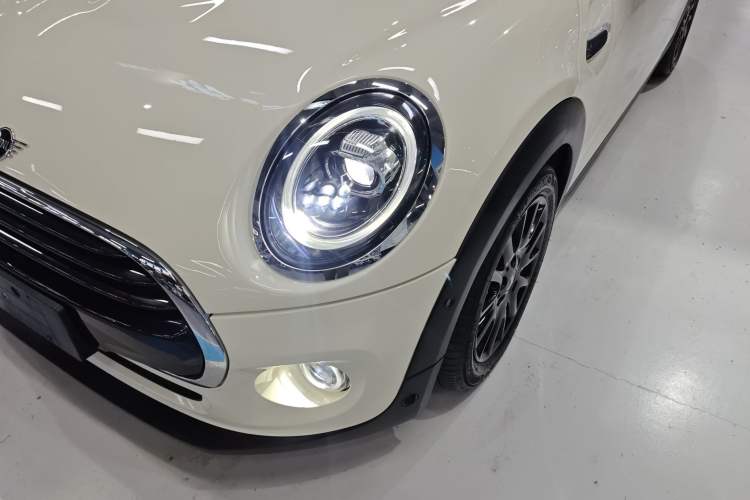 Used MINI MINI 2021 1.5T COOPER Classic Edition